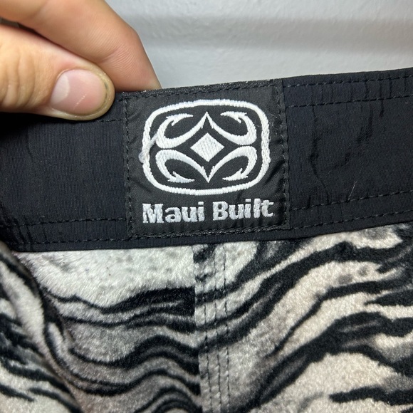 Vintage Maui Built fur zebra swim shorts - Picture 4 of 11